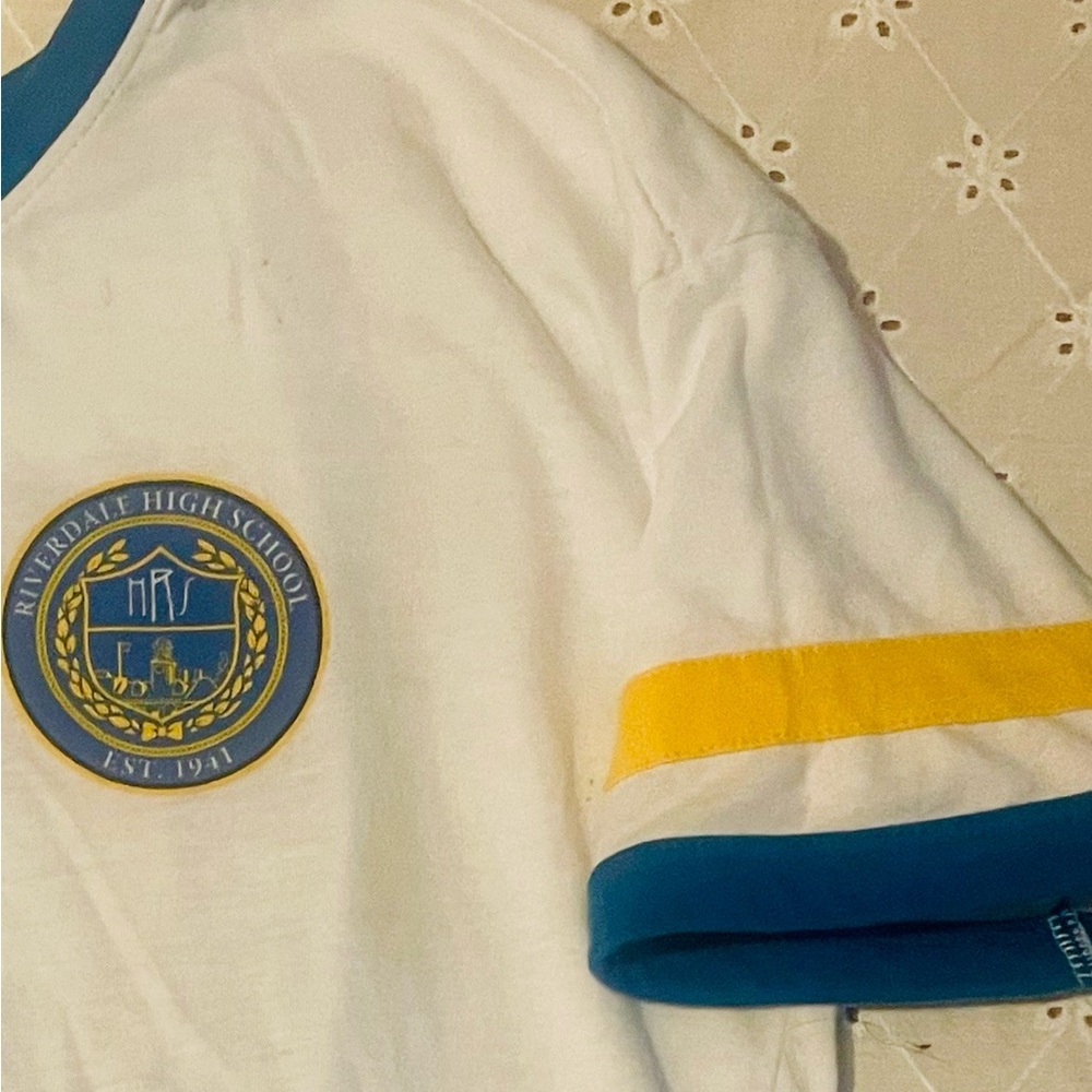 Vintage ringer tee yellow blue white